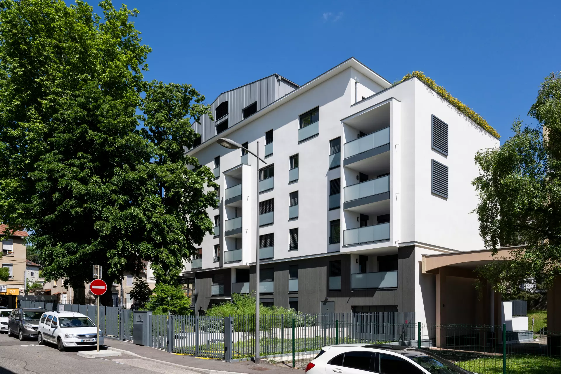 Le 130, parkings dans résidence neuve à Bron centre